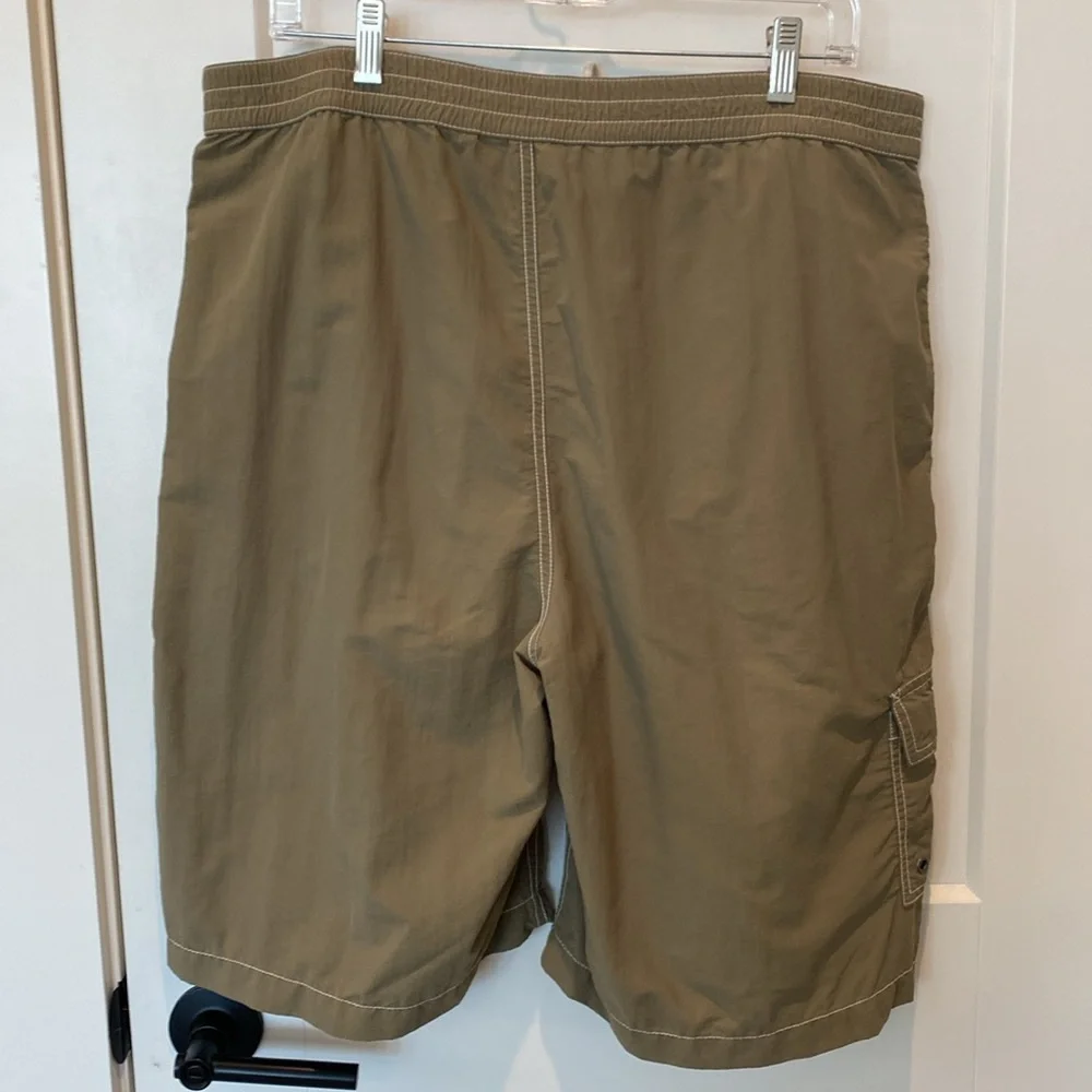 Ralph Lauren Men’s Swim Trunks/Board Shorts.  Large.  Olive Khaki. Inside Lining